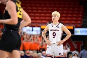 NCAA邓雨婷，大概是什么水平？