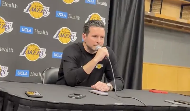 雷迪克谈GOAT之争：很难比较不同时代的比赛，詹乔都很伟大